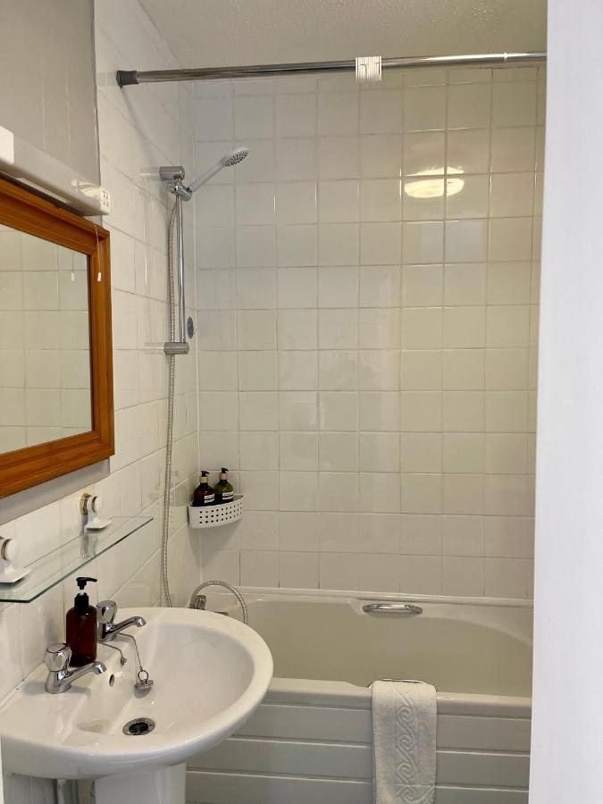 Palm Court B&B Ilfracombe Eksteriør billede