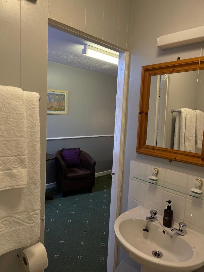 Palm Court B&B Ilfracombe Eksteriør billede