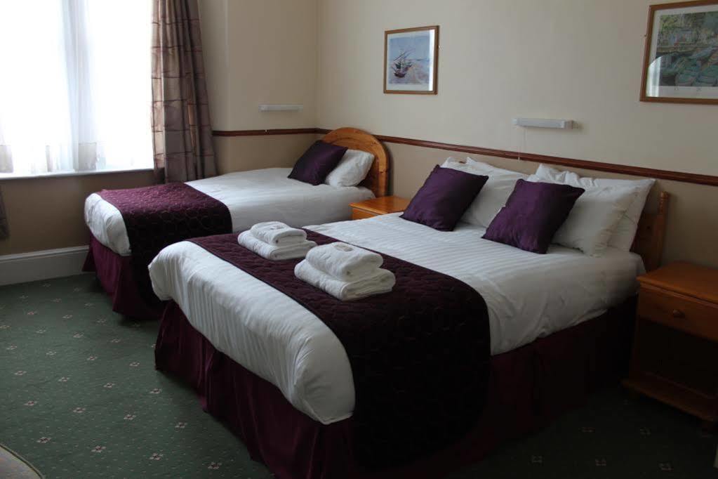 Palm Court B&B Ilfracombe Eksteriør billede